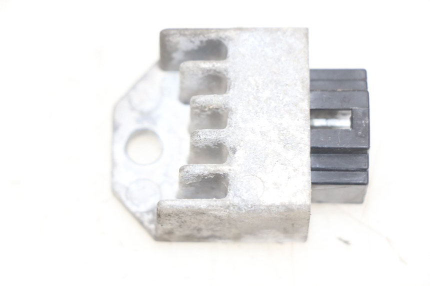 photo de REGOLATORE DI CARICA PEUGEOT TREKKER 50 (1998 - 2004) - Vista principale