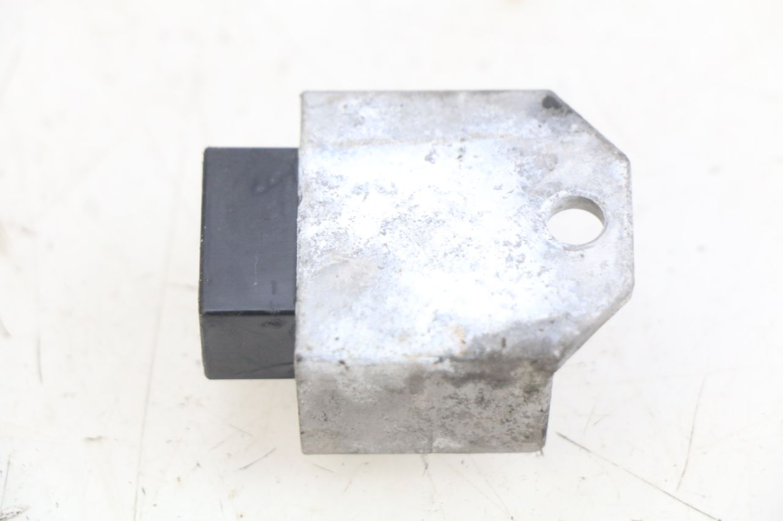 photo de REGOLATORE DI CARICA PEUGEOT TREKKER 50 (1998 - 2004) - Dettaglio del componente