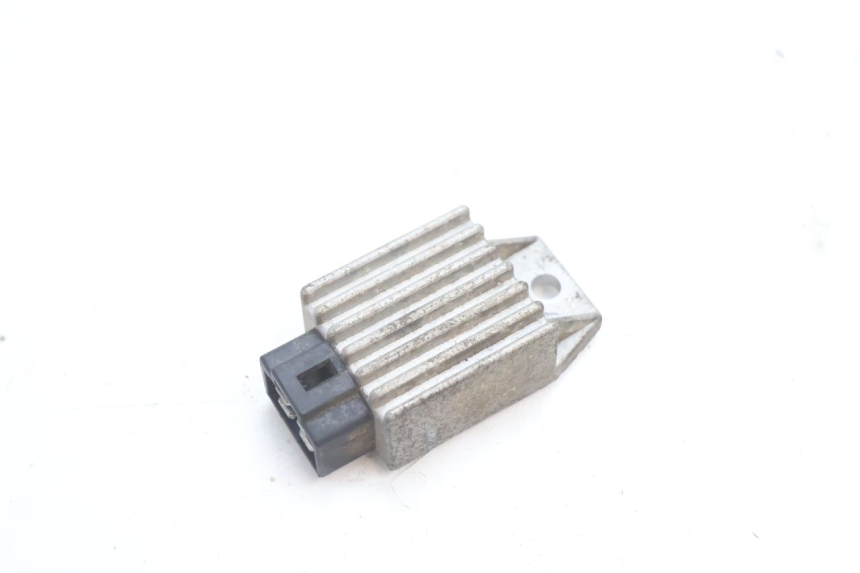 photo de REGOLATORE DI CARICA PEUGEOT TREKKER 50 (1995 - 2004) - Vista principale