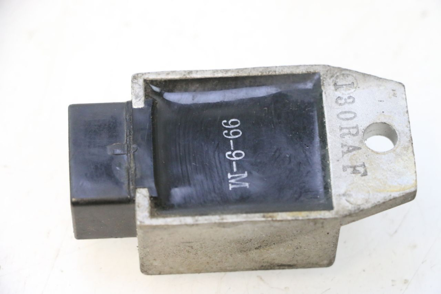 photo de REGOLATORE DI CARICA PEUGEOT TREKKER 50 (1995 - 2004) - Dettaglio del componente