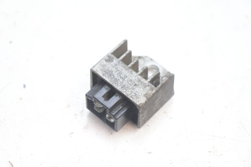 photo de REGOLATORE DI CARICA PEUGEOT TREKKER 50 (1995 - 2004) - Vista principale