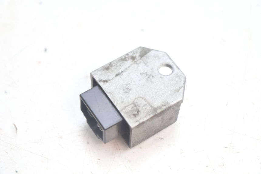 photo de REGOLATORE DI CARICA PEUGEOT TREKKER 50 (1995 - 2004) - Altra angolazione