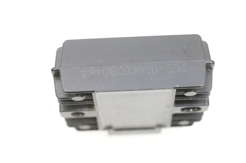 photo de REGOLATORE YAMAHA TRICITY 300 (2020 - 2024) - Altra angolazione