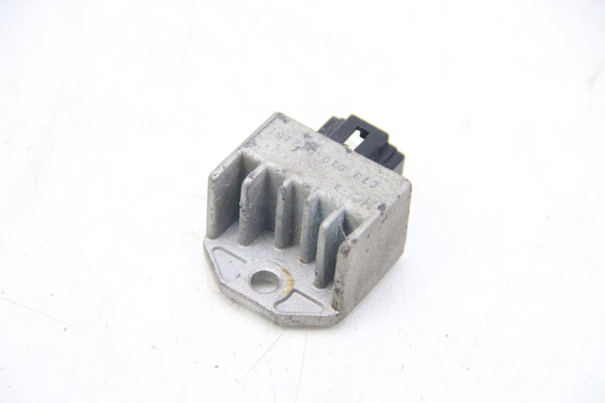 photo de REGOLATORE DI CARICA PEUGEOT TWEET 4T 50 (2010 - 2014) - Dettaglio del componente