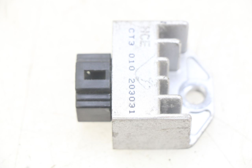 photo de REGOLATORE DI CARICA PEUGEOT TWEET 4T 50 (2010 - 2014) - Vista principale