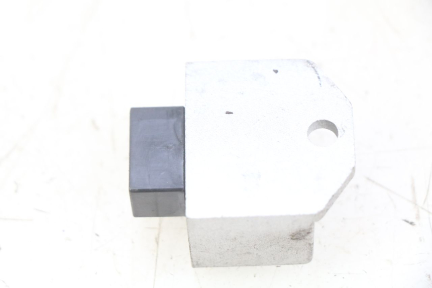 photo de REGOLATORE DI CARICA PEUGEOT TWEET 4T 50 (2010 - 2014) - Dettaglio del componente