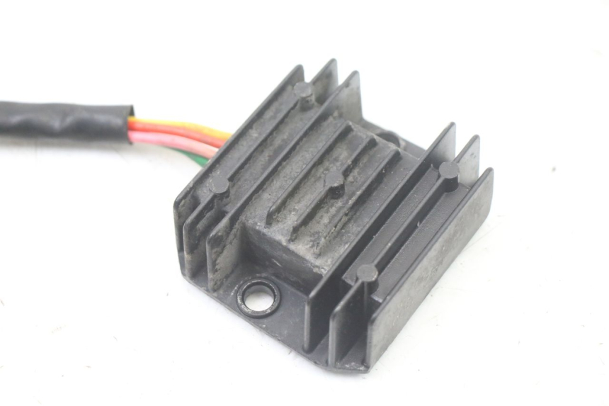 photo de REGOLATORE DI CARICA PEUGEOT TWEET 4T 50 (2018 - 2022) - Zoom sullo stato d'uso