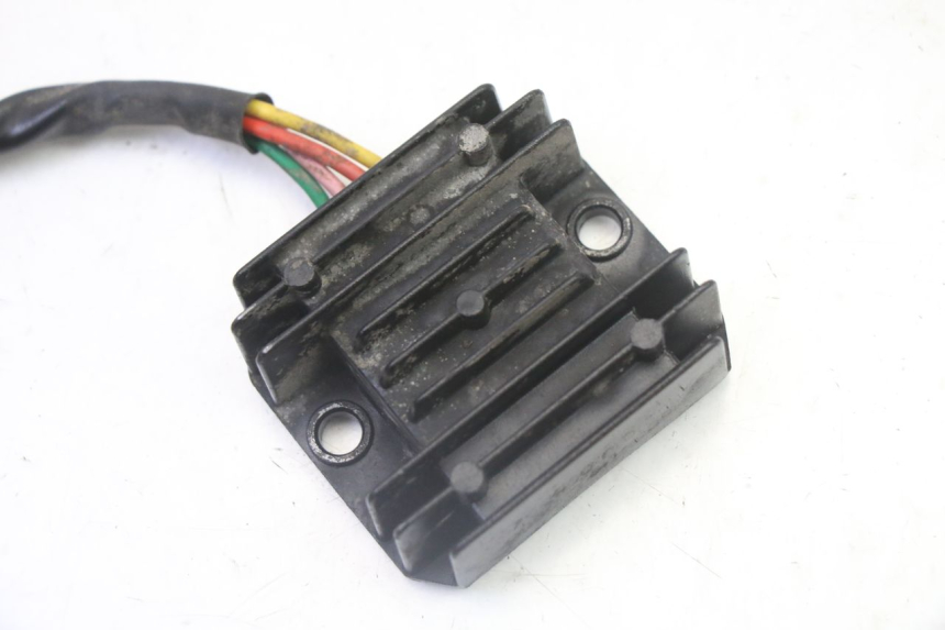 photo de REGOLATORE DI CARICA PEUGEOT TWEET 4T 50 (2018 - 2022) - Dettaglio del componente