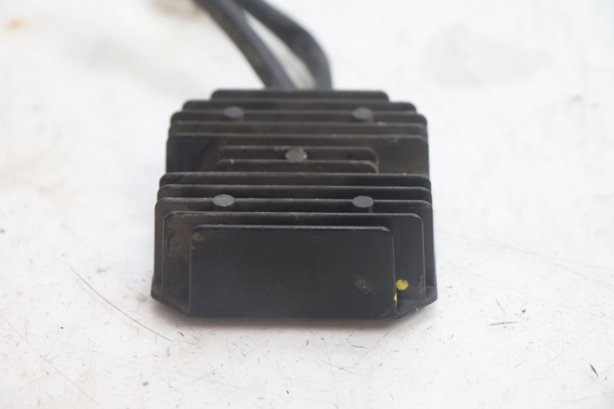 photo de REGOLATORE DI CARICA PEUGEOT TWEET 4T 50 (2018 - 2022) - Zoom sullo stato d'uso