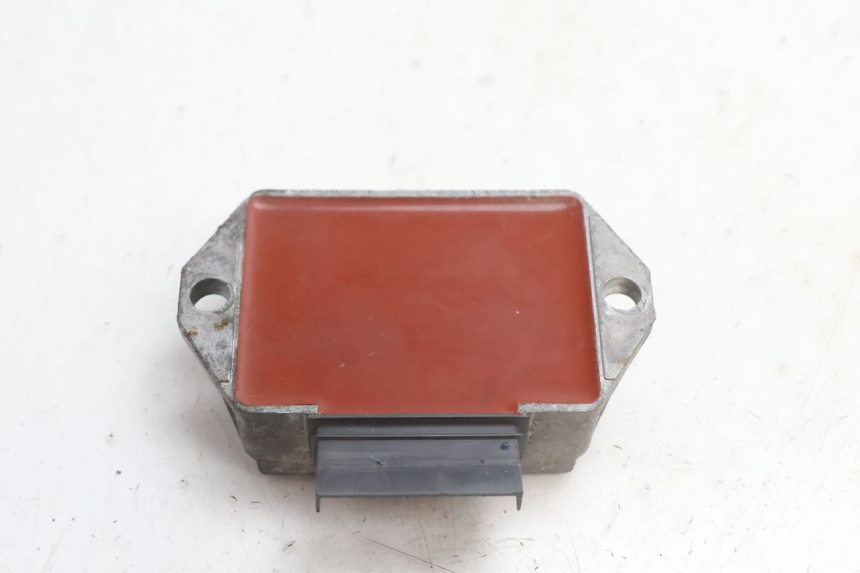 photo de REGOLATORE PIAGGIO TYPHOON 50 (2000 - 2009) - Altra angolazione