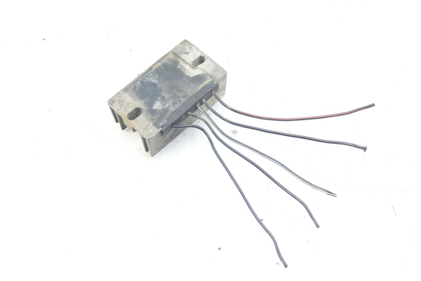 photo de REGOLATORE DI CARICA SUZUKI UH BURGMAN 125 (2002 - 2006) - Vista principale