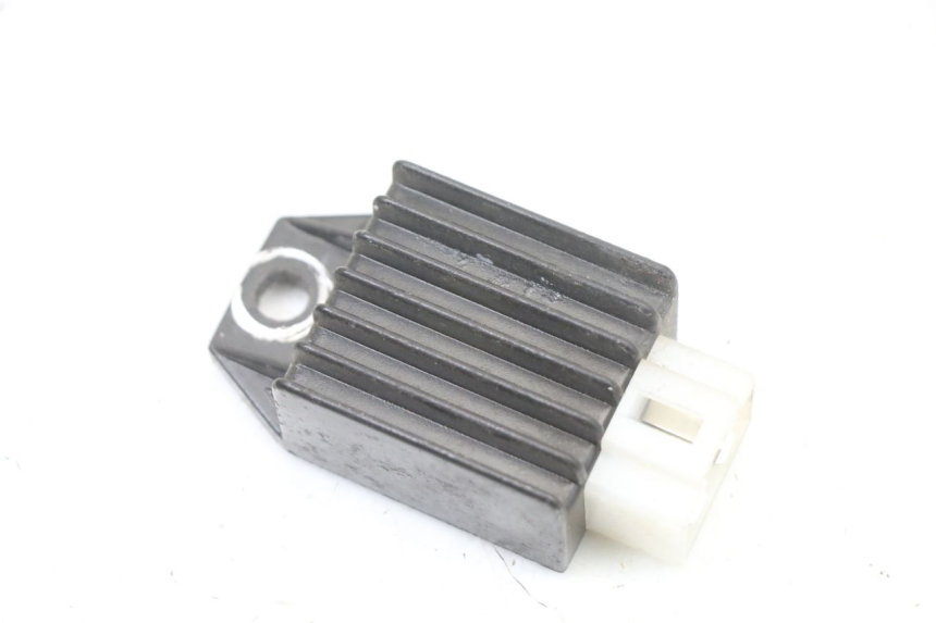 photo de REGOLATORE DI CARICA UNIVERSAL BIKE ZN50QT-11B 50 (2018 - 2021) - Vista principale