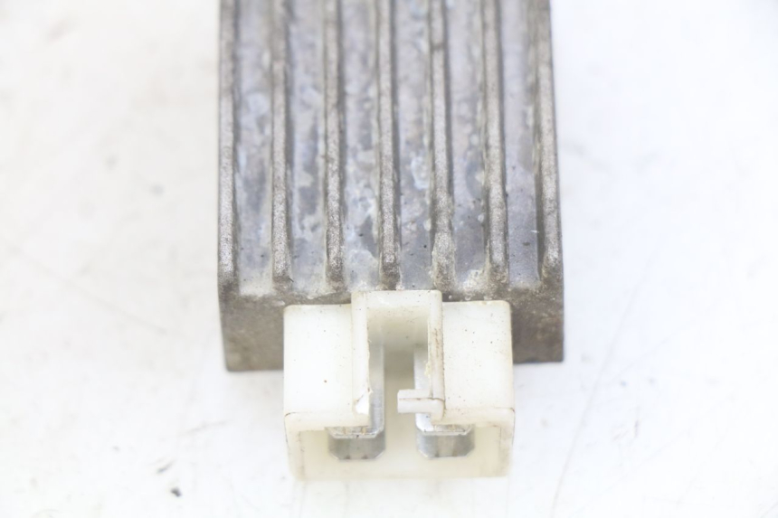 photo de REGOLATORE DI CARICA PEUGEOT V-CLIC VCLIC 50 (2007 - 2013) - Primo piano tecnico