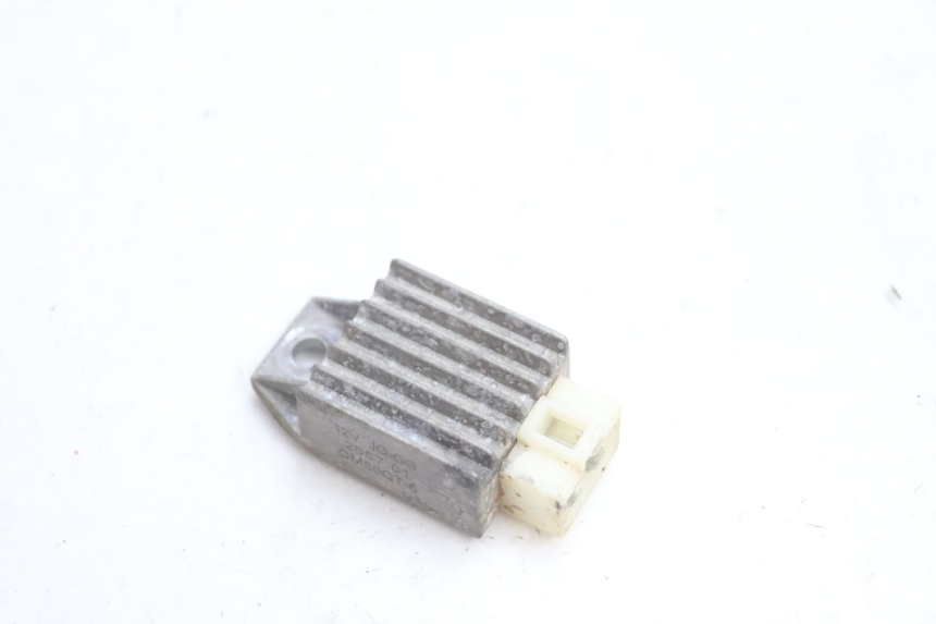 photo de REGOLATORE DI CARICA PEUGEOT V-CLIC VCLIC 50 (2007 - 2013) - Dettaglio del componente