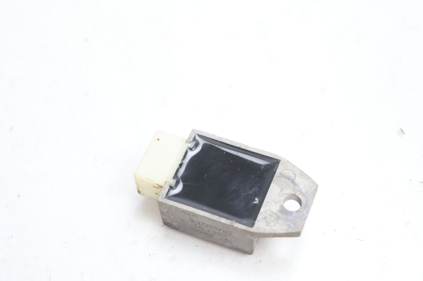 photo de REGOLATORE DI CARICA PEUGEOT V-CLIC VCLIC 50 (2007 - 2013) - Altra angolazione