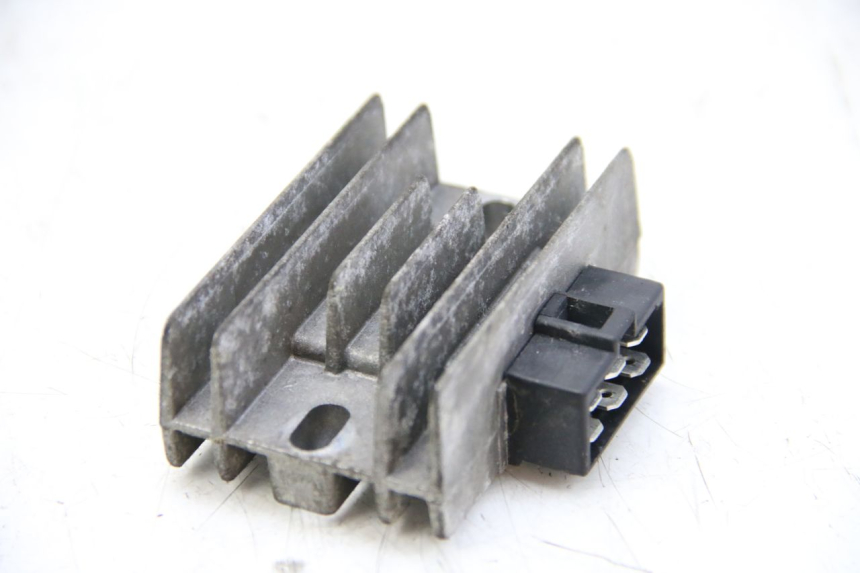 photo de REGOLATORE DI CARICA PIAGGIO VESPA GRANTURISMO 125 (2003 - 2007) - Vista principale