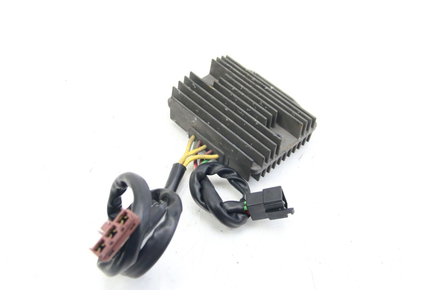 photo de REGOLATORE DI CARICA PIAGGIO VESPA GTS SUPER IE 125 (2009 - 2016) - Vista principale