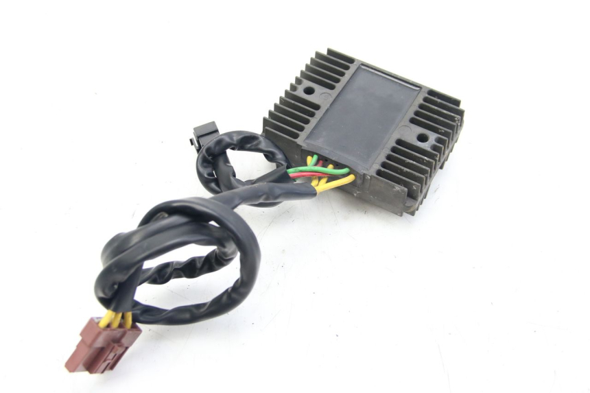 photo de REGOLATORE DI CARICA PIAGGIO VESPA GTS SUPER IE 125 (2009 - 2016) - Dettaglio del componente