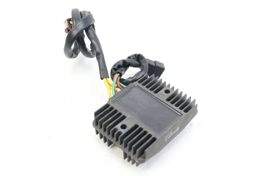 photo de REGOLATORE DI CARICA PIAGGIO VESPA GTS SUPER IE 125 (2009 - 2016) - Zoom sullo stato d'uso