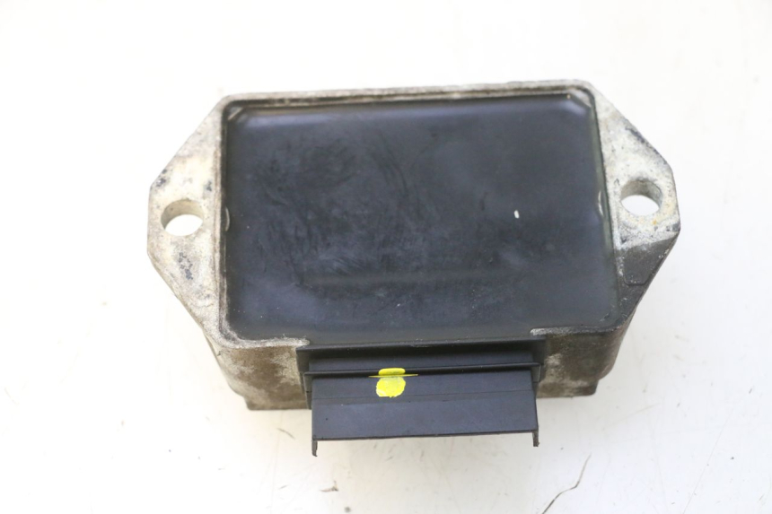 photo de REGOLATORE DI CARICA PIAGGIO VESPA LX 2T 50 (2005 - 2013) - Dettaglio del componente