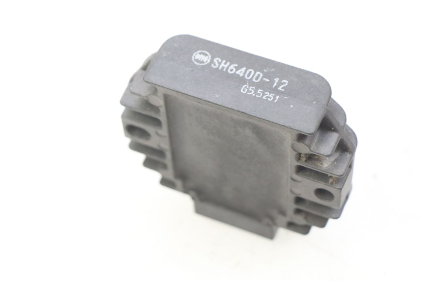 photo de REGOLATORE DI CARICA PIAGGIO VESPA LX 125 (2005 - 2010) - Dettaglio del componente
