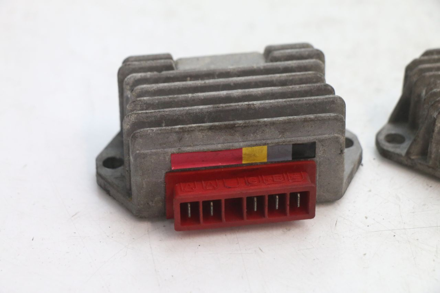 photo de REGOLATORE PIAGGIO VESPA PK FL 2T 50 (1990 - 1996) - Dettaglio del componente