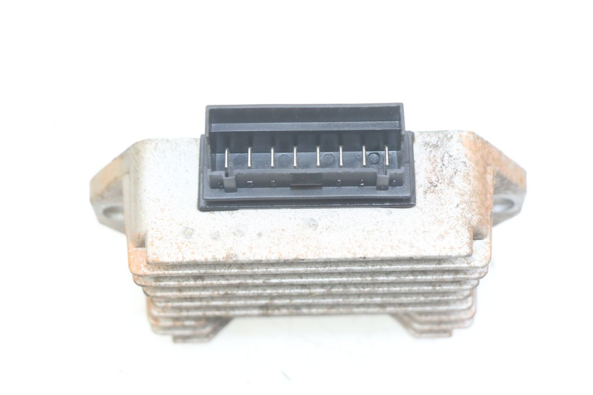 photo de REGOLATORE DI CARICA PIAGGIO VESPA S 2T 50 (2007 - 2014) - Dettaglio del componente
