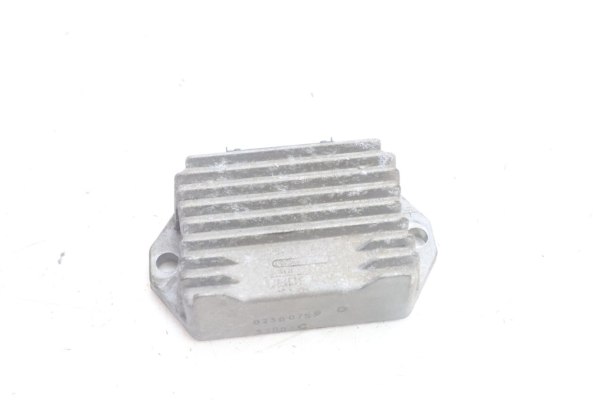 photo de REGOLATORE DI CARICA PIAGGIO VESPA S 2T 50 (2007 - 2014) - Dettaglio del componente