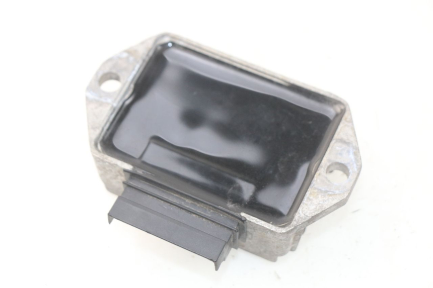 photo de REGOLATORE DI CARICA PIAGGIO VESPA SPRINT 2T 50 (2014 - 2018) - Dettaglio del componente