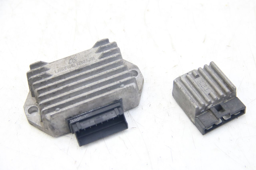 photo de REGOLATORE DI CARICA PIAGGIO VESPA SPRINT 2T 50 (2014 - 2018) - Primo piano tecnico