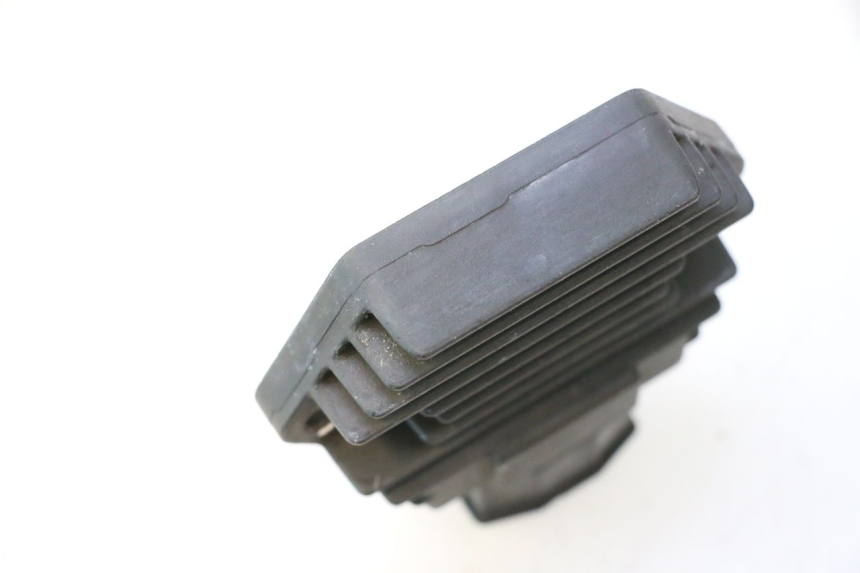 photo de REGOLATORE DI CARICA HONDA VFR FI RC46 800 (1998 - 2001) - Stato della superficie e materiale