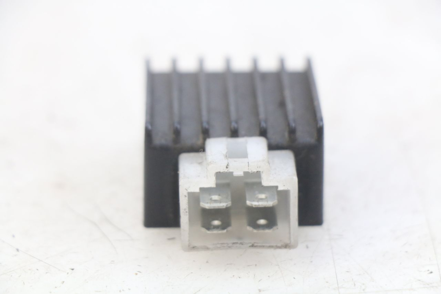 photo de REGOLATORE DI CARICA PEUGEOT VIVACITY NEW 2T 50 (2008 - 2017) - Dettaglio del componente