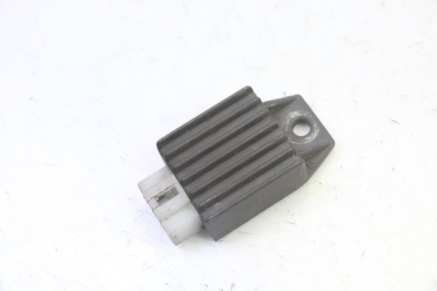 photo de REGOLATORE DI CARICA PEUGEOT VIVACITY NEW 2T 50 (2008 - 2017) - Vista principale