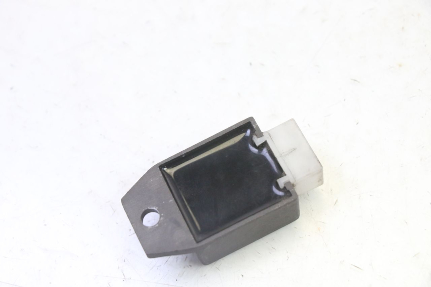 photo de REGOLATORE DI CARICA PEUGEOT VIVACITY NEW 2T 50 (2008 - 2017) - Zoom sullo stato d'uso