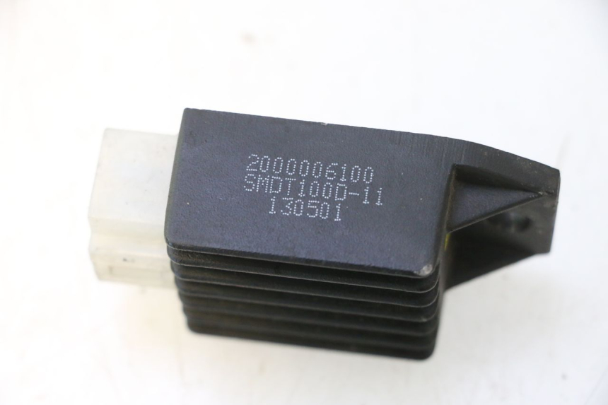 photo de REGOLATORE DI CARICA PEUGEOT VIVACITY NEW 2T 50 (2008 - 2017) - Dettaglio del componente