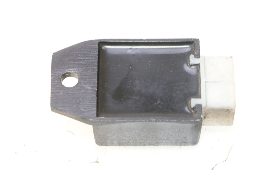 photo de REGOLATORE DI CARICA PEUGEOT VIVACITY NEW 2T 50 (2008 - 2017) - Altra angolazione