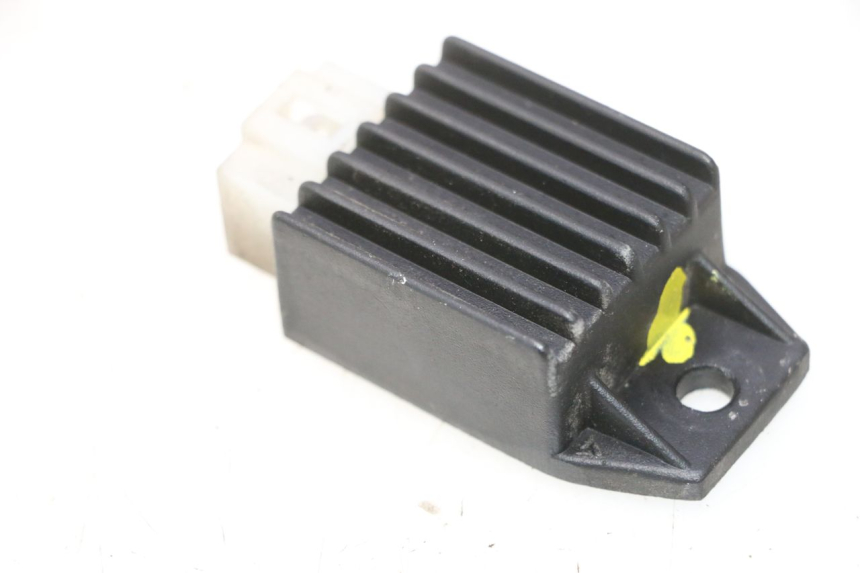 photo de REGOLATORE DI CARICA PEUGEOT VIVACITY NEW 2T 50 (2008 - 2017) - Primo piano tecnico