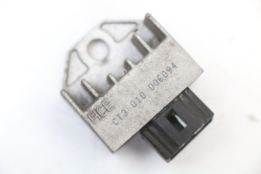 photo de REGOLATORE DI CARICA PEUGEOT VIVACITY NEW 4T 50 (2008 - 2017) - Vista principale