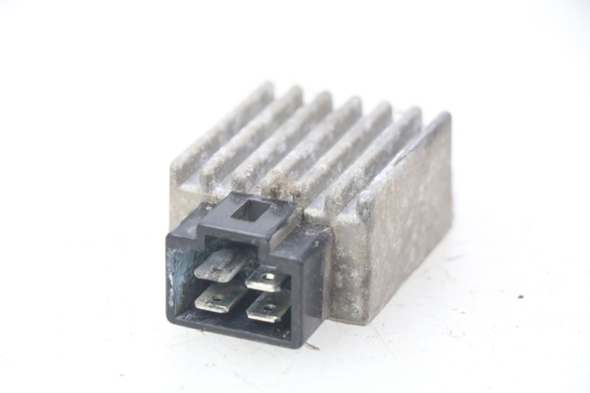 photo de REGOLATORE DI CARICA PEUGEOT VIVACITY 50 (1998 - 2003) - Dettaglio del componente