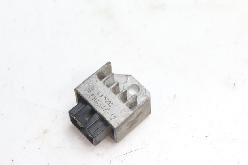 photo de REGOLATORE DI CARICA PEUGEOT VIVACITY 50 (1998 - 2003) - Vista principale