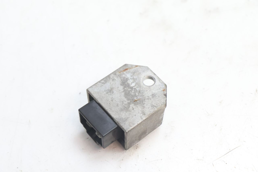 photo de REGOLATORE DI CARICA PEUGEOT VIVACITY 50 (1998 - 2003) - Altra angolazione