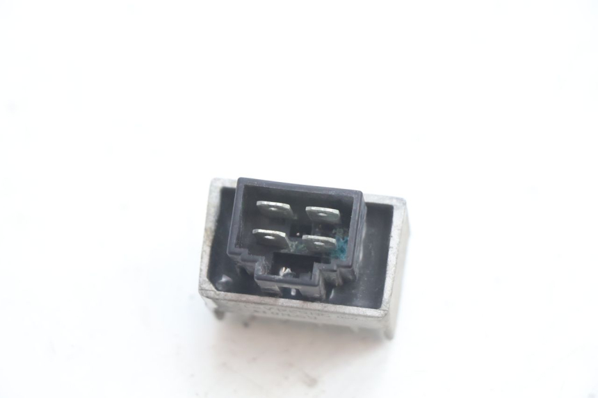 photo de REGOLATORE DI CARICA PEUGEOT VIVACITY 50 (2004 - 2009) - Zoom sullo stato d'uso