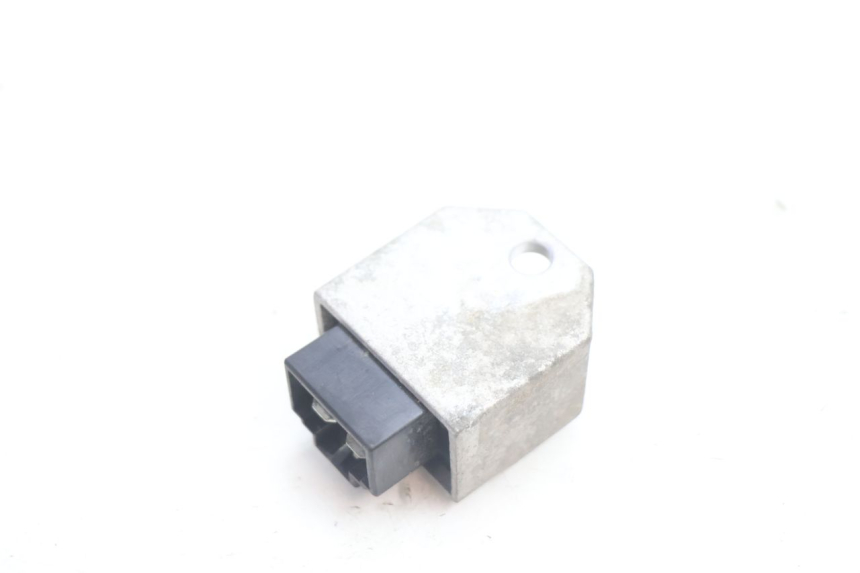 photo de REGOLATORE DI CARICA PEUGEOT VIVACITY 50 (2004 - 2009) - Altra angolazione