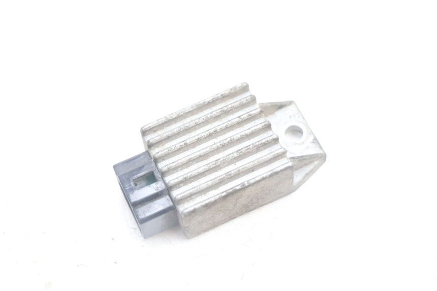photo de Regolatore di carica PEUGEOT VIVACITY 100 (1999 - 2008) - Vista principale