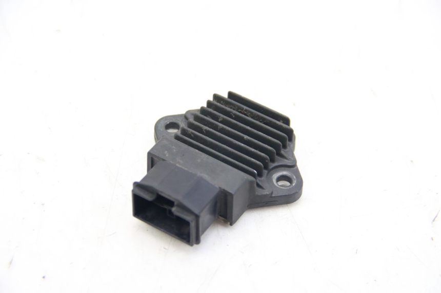 photo de REGOLATORE DI CARICA HONDA VT C SHADOW 125 (1999 - 2007) - Dettaglio del componente