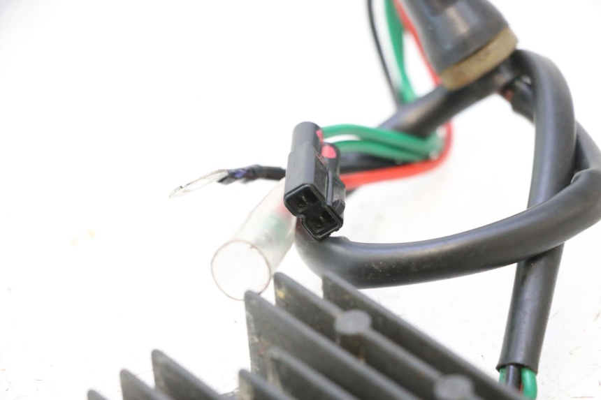 photo de REGOLATORE YAMAHA WAVE RUNNER GP R 1200 (2000 - 2003) - Altra angolazione