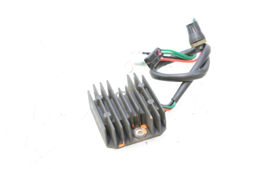 photo de REGOLATORE YAMAHA WAVE RUNNER GP R 1200 (2000 - 2003) - Vista d'insieme del prodotto