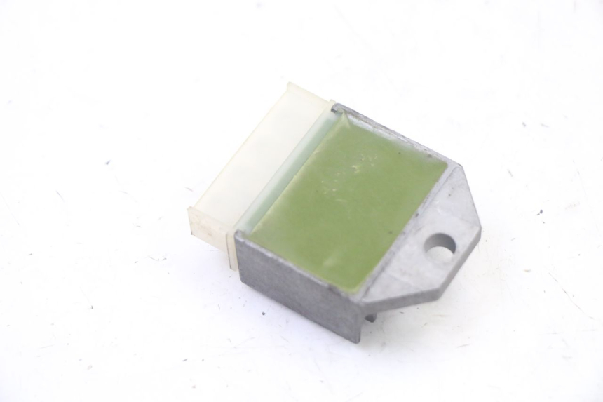 photo de REGOLATORE YAMAHA WHY 50 (1998 - 2000) - Altra angolazione