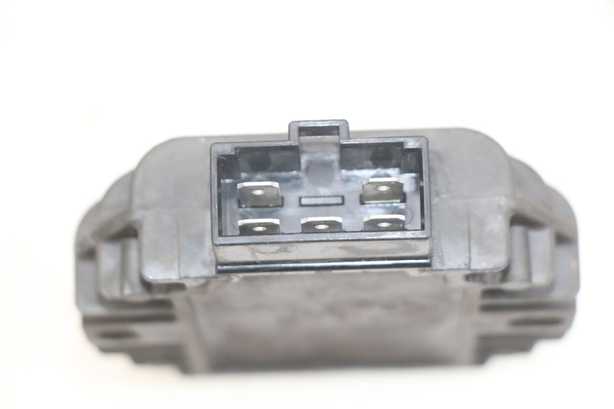 photo de REGOLATORE DI CARICA YAMAHA X-MAX XMAX 125 (2010 - 2013) - Dettaglio del componente