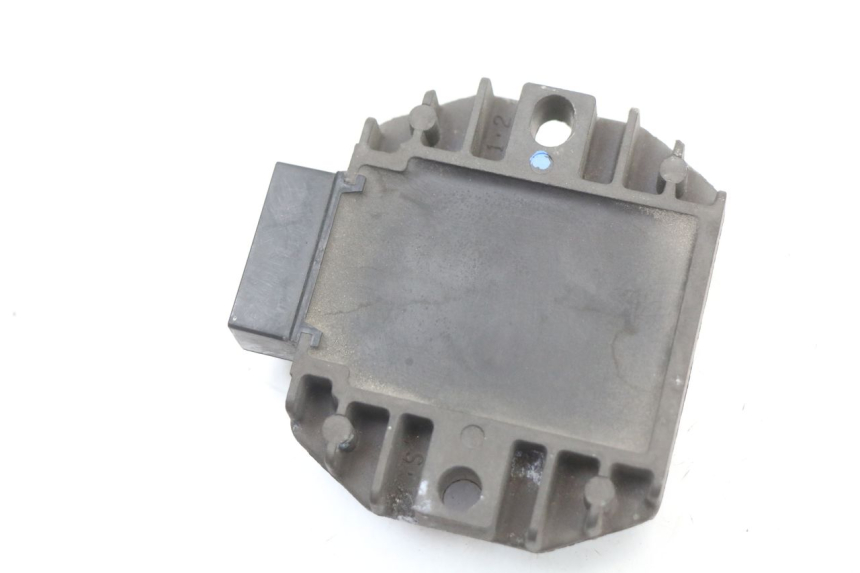 photo de REGOLATORE DI CARICA YAMAHA X-MAX XMAX 125 (2010 - 2013) - Altra angolazione